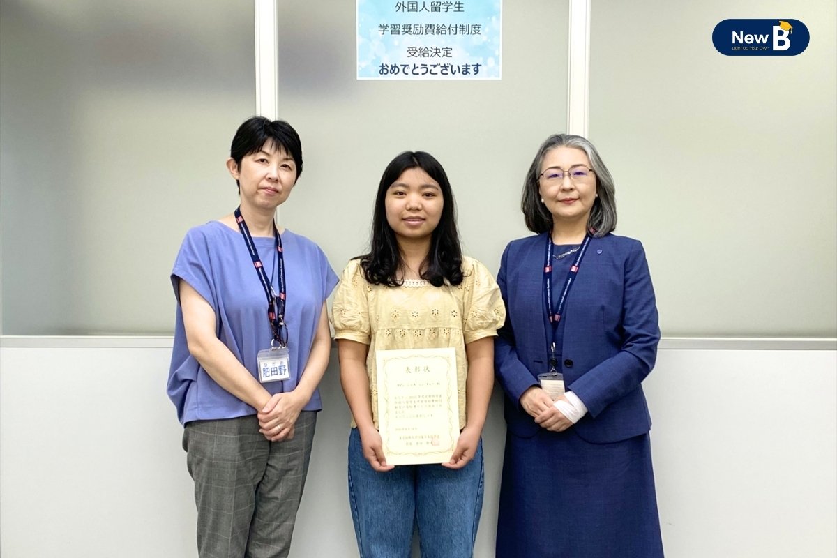 Sinh viên nhận được học bổng