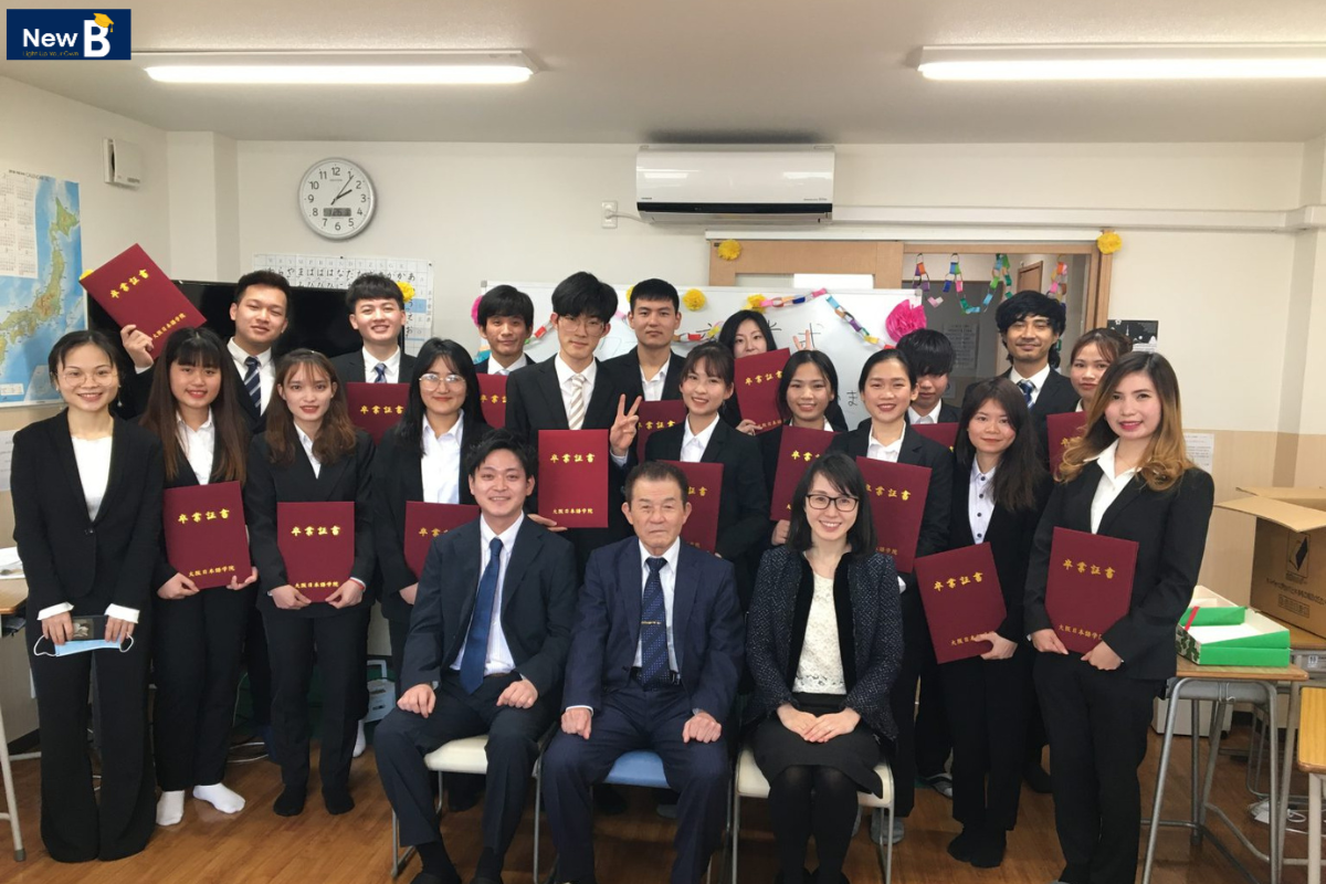Mừng lễ tốt nghiệp học viên của trường Nhật ngữ Osaka