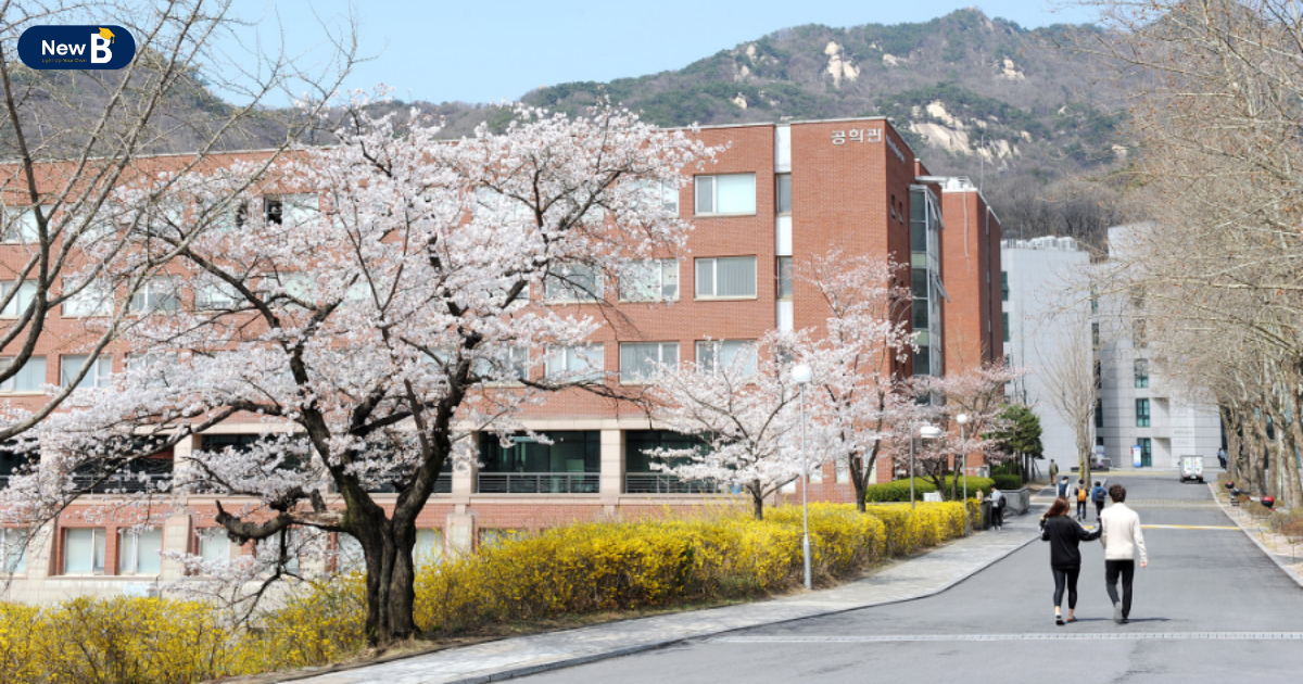 Trường đại học Kookmin khi vào xuân