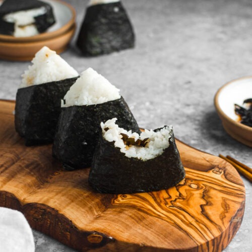 Onigiri là món ăn truyền thống phổ biến không chỉ ở Nhật Bản