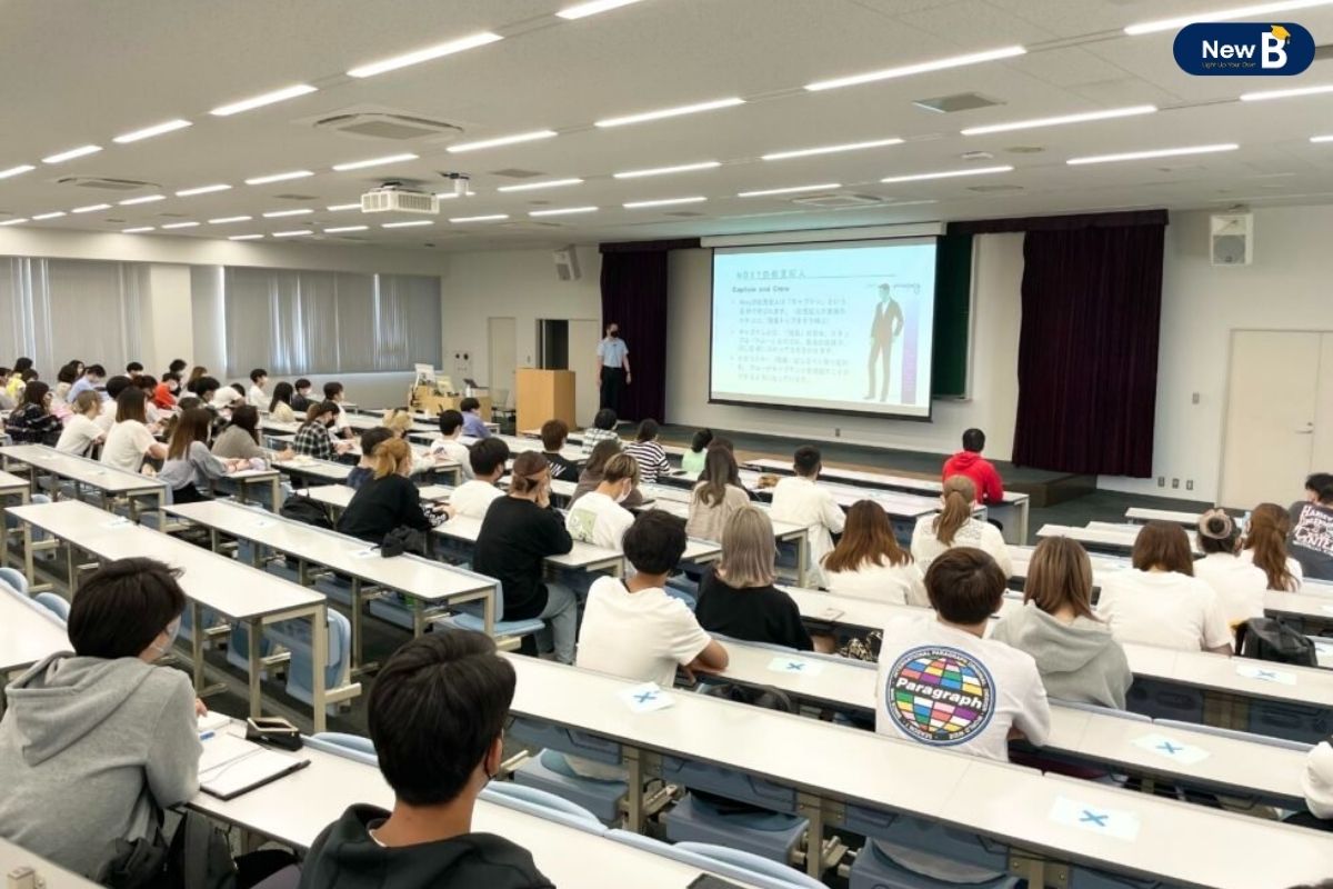 Lớp học tại trường đại học quốc tế Kobe